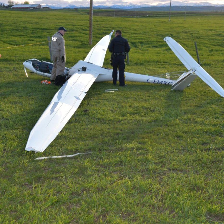 Alberta glider pilot had working parachute, limited experience deploying: report